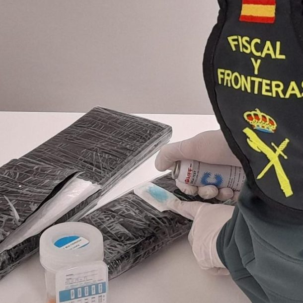 Absuelta una septuagenaria que recibió un paquete con un kilo de cocaína en Alicante