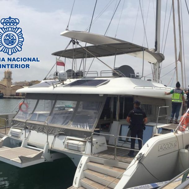 Localizan en Gandia un barco robado en Valencia y valorado en 1